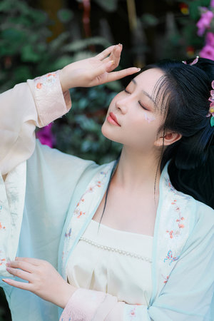 男女做爰猛烈啪啪吃奶动床戏