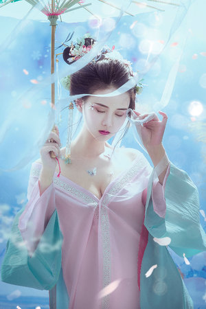 《少妇精油按摩》无码