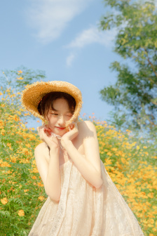 色愁久久久 人愁久是什么意思