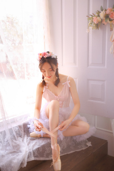 小舅子的老婆每次弄发型问我好看