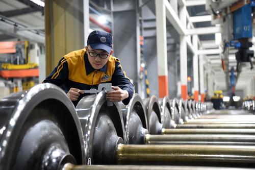 車(chē)輪上的品牌貨運列車(chē)首次展示廣告