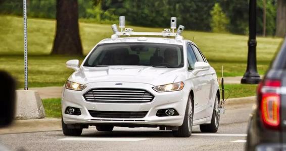 福特首次亮相40億美元的無(wú)人駕駛師