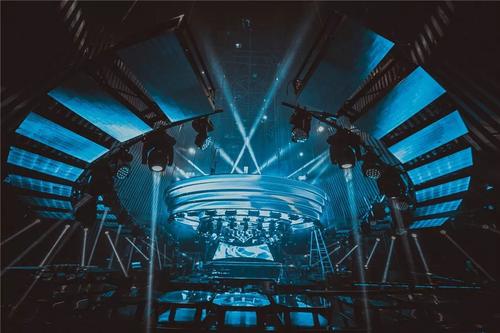 Bass-Wyden還需要一大筆現金和充足的時(shí)間