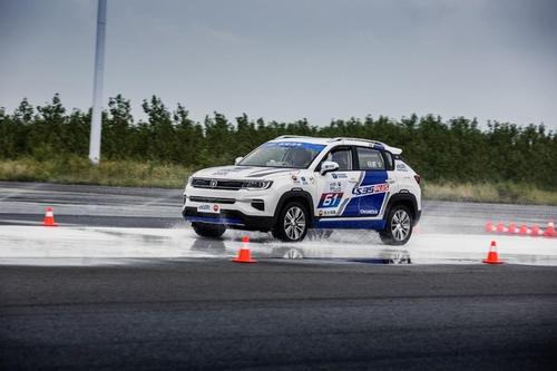 全新的科納電氣它將作為首款全電動(dòng)主流小型SUV進(jìn)入市場(chǎng)