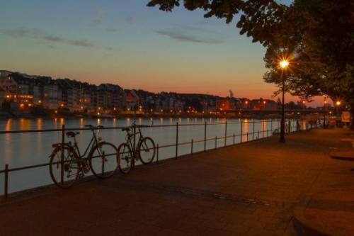 一般乘客現在可以通過(guò)生物識別系統輕松旅行