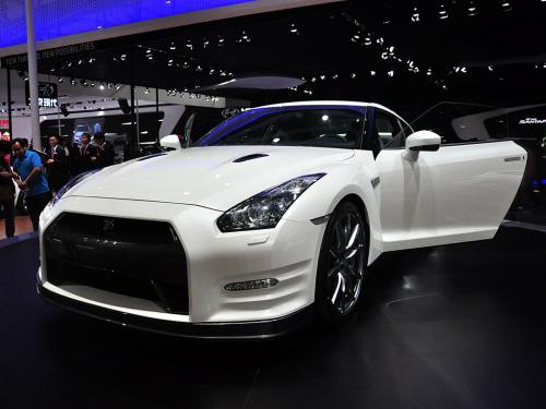 在日產(chǎn)史詩(shī)級GT-R超級跑車(chē)的車(chē)型年更新首次亮相之后