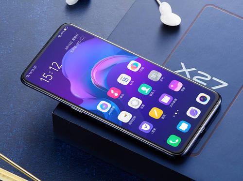 這款三屏智能手機將配備一個(gè)主屏幕主頁(yè)按鈕在主屏幕中顯示