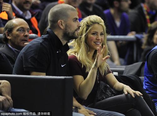 Newsom并未直接說(shuō)他會(huì )提議對社交媒體上的更改或偽造視頻進(jìn)行監管