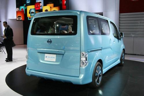 e-NV200是使用LEAF的動(dòng)力總成在某些海外市場(chǎng)出售的小型電動(dòng)貨車(chē)