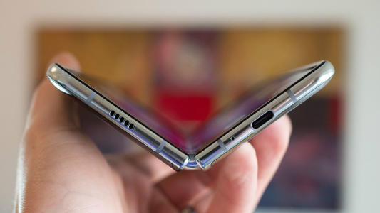 電子零售商現在銷(xiāo)售的最熱門(mén)的新事物不是某些可折疊的電話(huà)或精美的服務(wù)