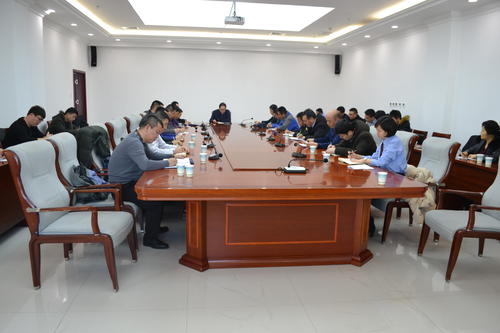 與市場(chǎng)參與者的這種會(huì )議有助于在市場(chǎng)監督中發(fā)揮預防和積極作用