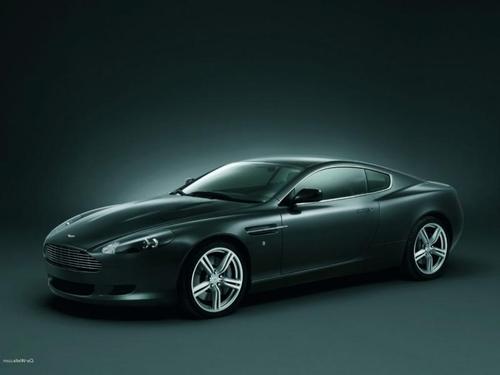 阿斯頓馬丁DB9??的另一版本已經(jīng)發(fā)布簡(jiǎn)稱(chēng)為DB9 GT