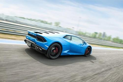 新車(chē)型可能包括Huracan的剝離版和輕型版當然還有敞篷跑車(chē)版