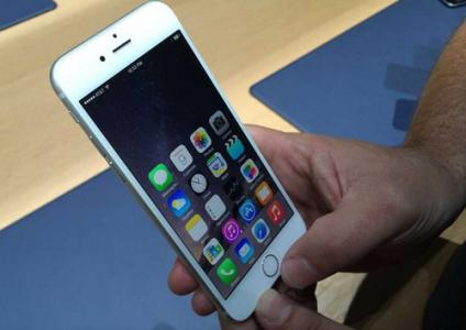 中國智能手機制造商聯(lián)想已經(jīng)降低了其Z2 Plus手機的價(jià)格