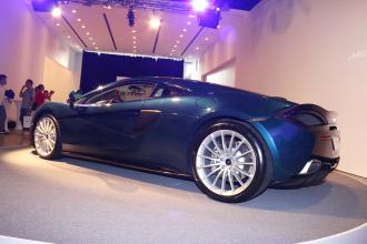 Continental GT Convertible從豪華的雙門(mén)轎跑車(chē)變成敞篷式Grand Tourer