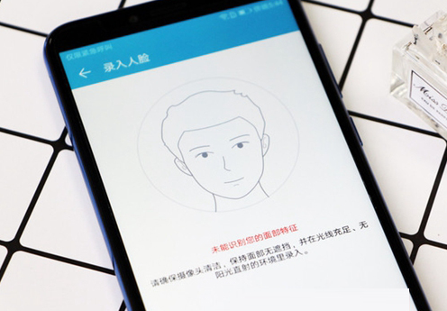 科普華為手機指關(guān)節截圖使用方法及榮耀暢玩7A人臉解鎖怎么設置