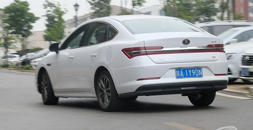 評測長(cháng)安銳程CC怎么樣及比亞迪秦Pro燃油版多少錢(qián)