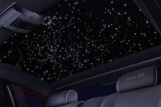 勞斯萊斯車(chē)頂裝有沖浪板 這可不是每天都能看到的