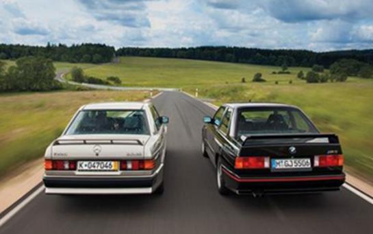 新的奔馳GLE Coupe在視覺(jué)上與寶馬X6相比較