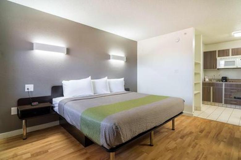 毛絨普萊諾公寓塔在傳統西區開(kāi)業(yè)