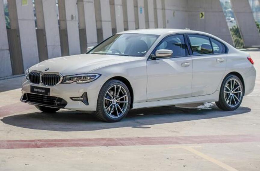 全新CKD BMW 320i Sport售價(jià)為243800令吉
