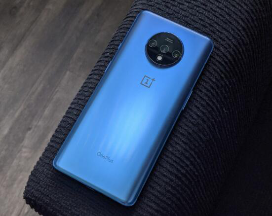 OnePlus全新的優(yōu)化充電功能可防止手機過(guò)度充電