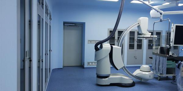 團隊為醫院病床制造充氣機器人