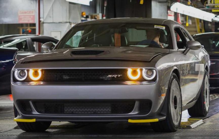 道奇有爭議的后衛從黃色變?yōu)榉奂t色