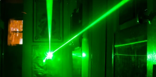 研究人員提出了一種利用AI來(lái)查看拐角處隱藏物體的系統