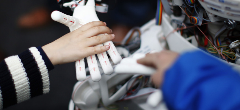 如何確保AI發(fā)展成為有益而不是傷害的力量