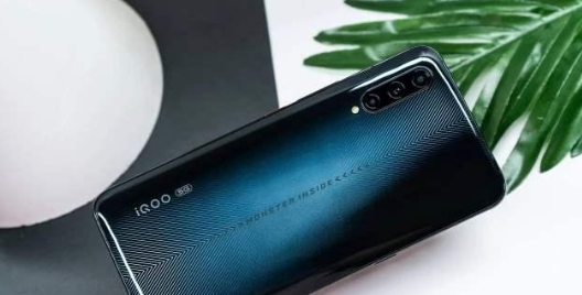 IQOO 3圖片在線(xiàn)泄漏 據稱(chēng)是印度首款啟用5G的Snapdragon 865 SoC手機