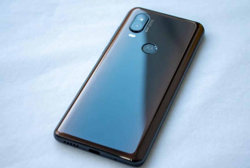 評測iQOO Pro 5G版怎么樣以及Moto P50如何