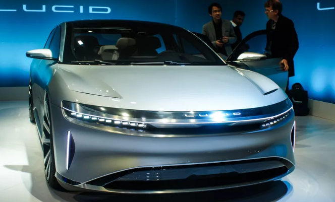 Lucid Air可以在高速公路上達到400英里的射程
