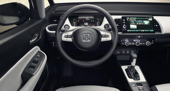 本田的Jazz supermini以全新的跨界車(chē)模型與日產(chǎn)Juke搏斗