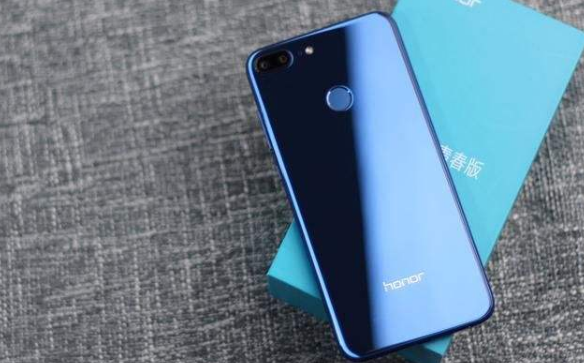 榮耀9X Lite價(jià)格和關(guān)鍵規格通過(guò)零售商網(wǎng)站提示