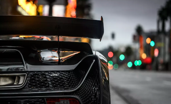 Czinger 21C擁有1250 hp的功率和特斯拉Roadster無(wú)與倫比的加速性能