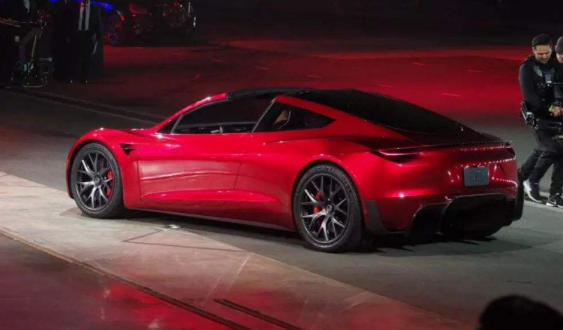 Czinger 21C擁有1250 hp的功率和特斯拉Roadster無(wú)與倫比的加速性能