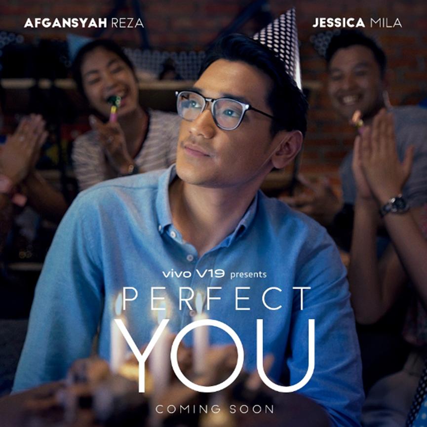 Vivo V19官方預告片發(fā)布確認具有打孔設計