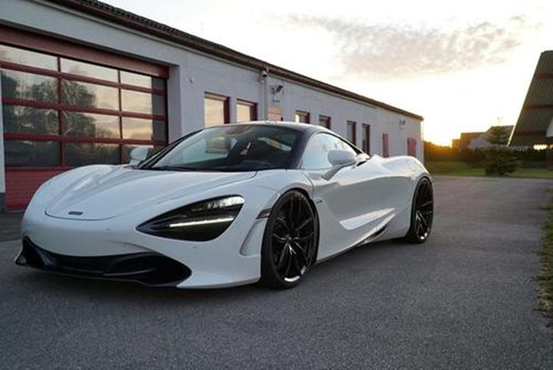 邁凱輪720S阻力賽調整了保時(shí)捷911 Turbo