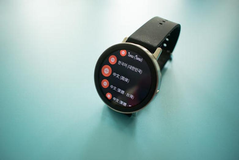 Misfit首次推出真正的時(shí)計即相位混合智能手表