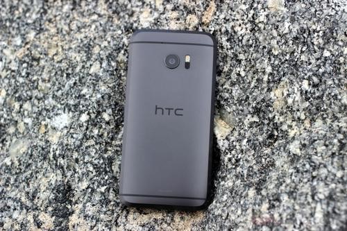 T-Mobile在短短兩個(gè)月后便拋棄了HTC 10