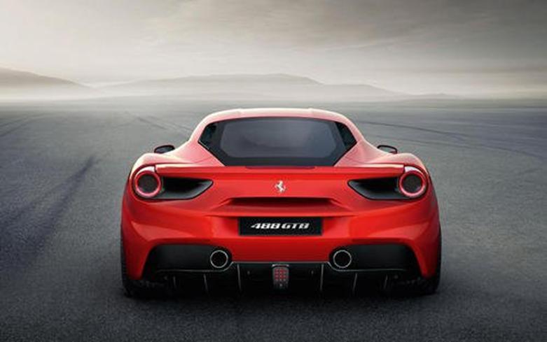 法拉利488 PistaFroggy展示碳纖維輪轂的綠色信號規格