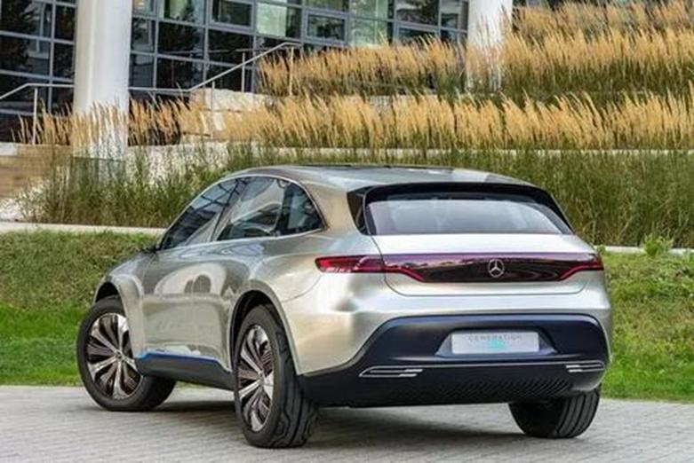 梅賽德斯-奔馳EQC電動(dòng)SUV在美國售價(jià)為67900美元