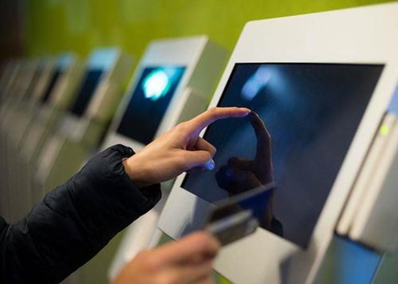 Alice In Chains樂(lè )隊的William DuVall在網(wǎng)上為你提供了一套免費的音響設備