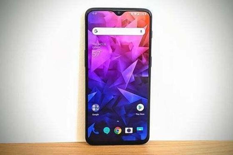 OnePlus 8 Pro的外殼和零售包裝盒泄漏幾天才能啟動(dòng)