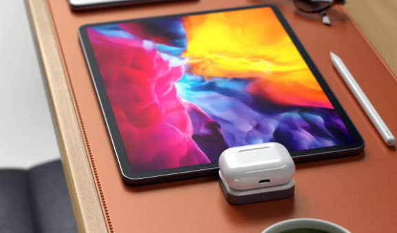 Satechi USB-C無(wú)線(xiàn)充電器專(zhuān)為AirPods設計