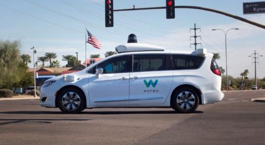 Waymo談?wù)撈湎乱磺f(wàn)英里