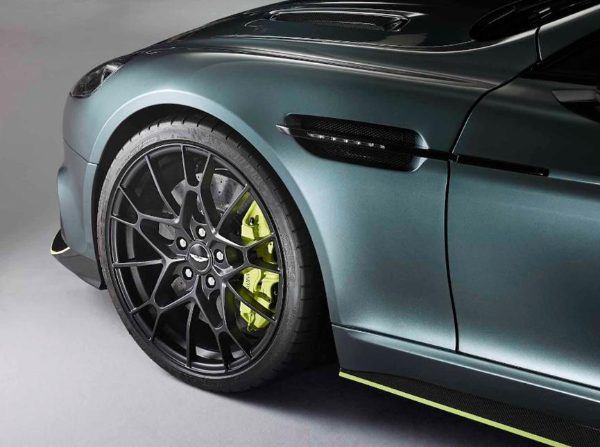 阿斯頓馬丁拉皮德AMR為580hp四門(mén)賽車(chē)改頭換面