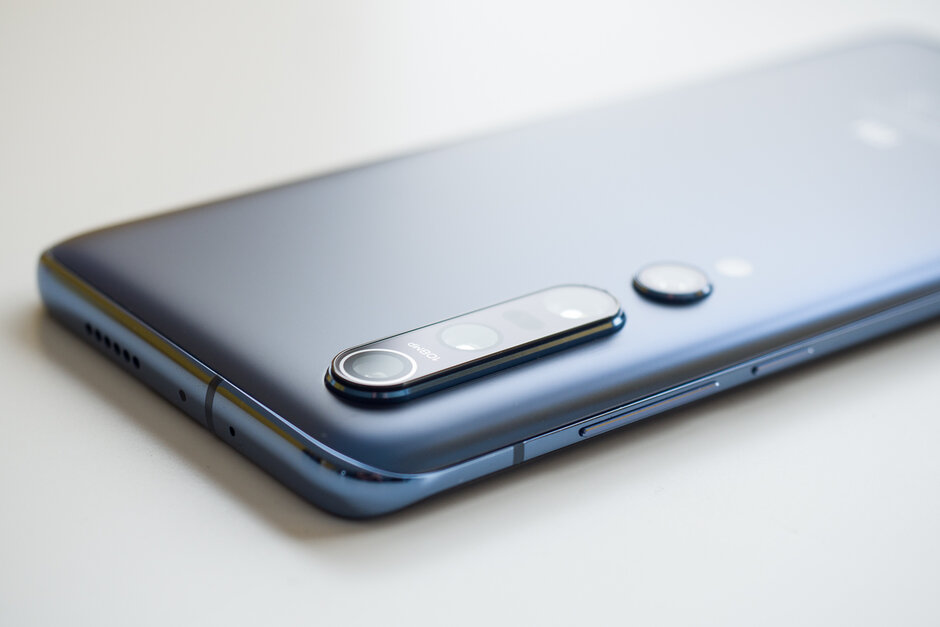 隨著(zhù)全球出貨量達到2013年以來(lái)的最低水平，小米Vivo在2020年第一季度獲得了市場(chǎng)份額