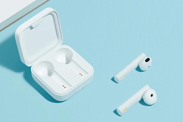 帶雙麥克風(fēng)的Mi AirDots 2 SE，具有20小時(shí)的電池壽命